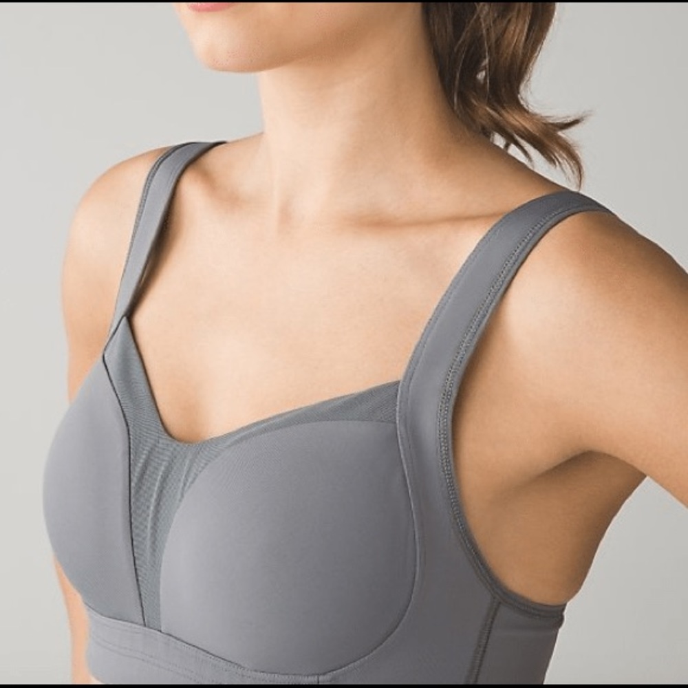Lululemon Ta Ta Tamer 32D Sports Bra